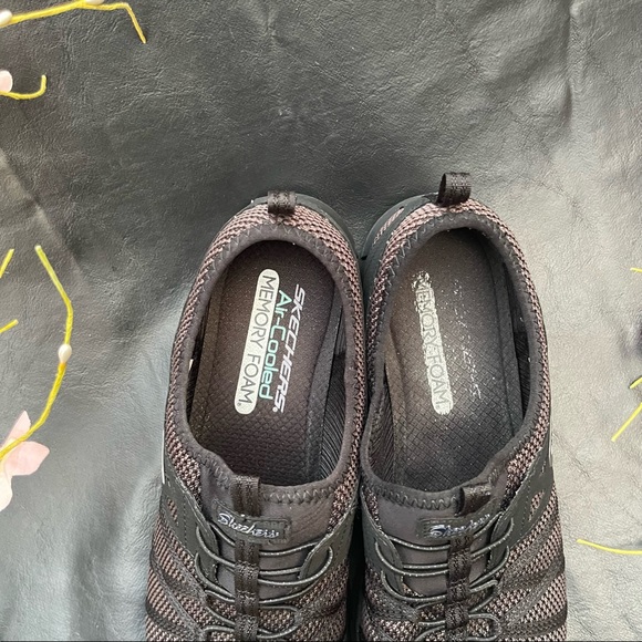 Skechers Woman’s Black Running Shoes size 10 - Picture 8 of 8